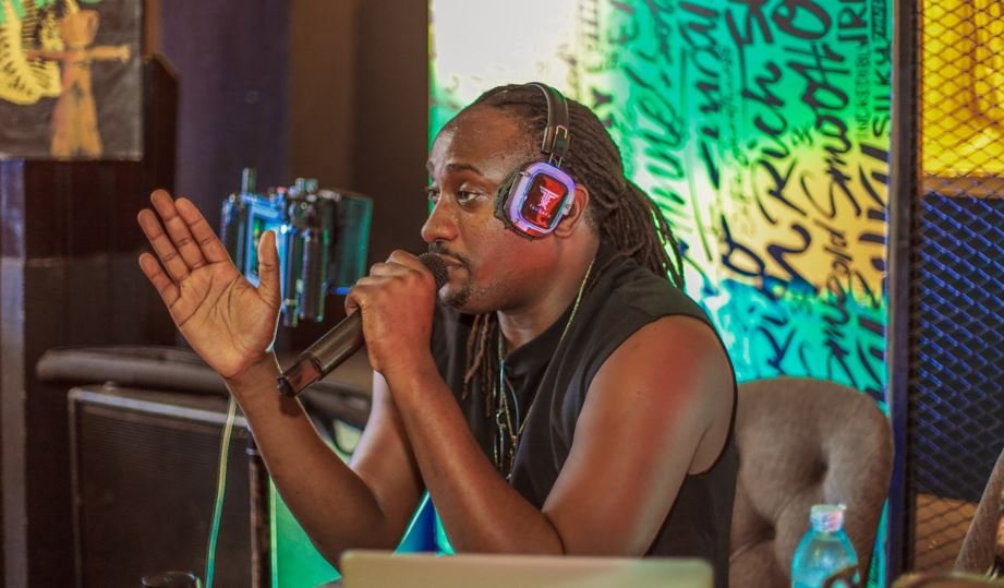 "Sasha Vybz advocates for tech-driven artistic innovation."